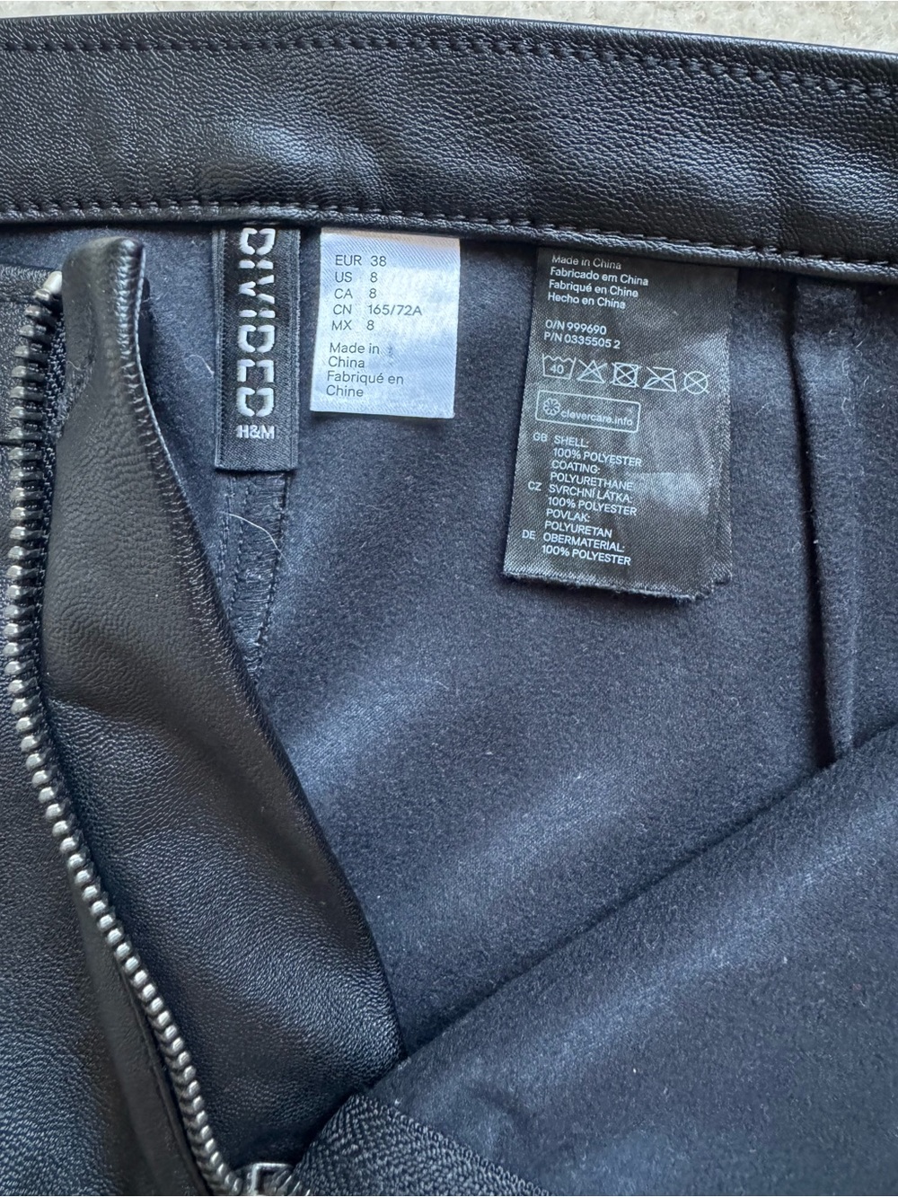 H&M Black Faux Leather High Rise Front Zip Leggings Skinny Pants - Picture 3 of 8